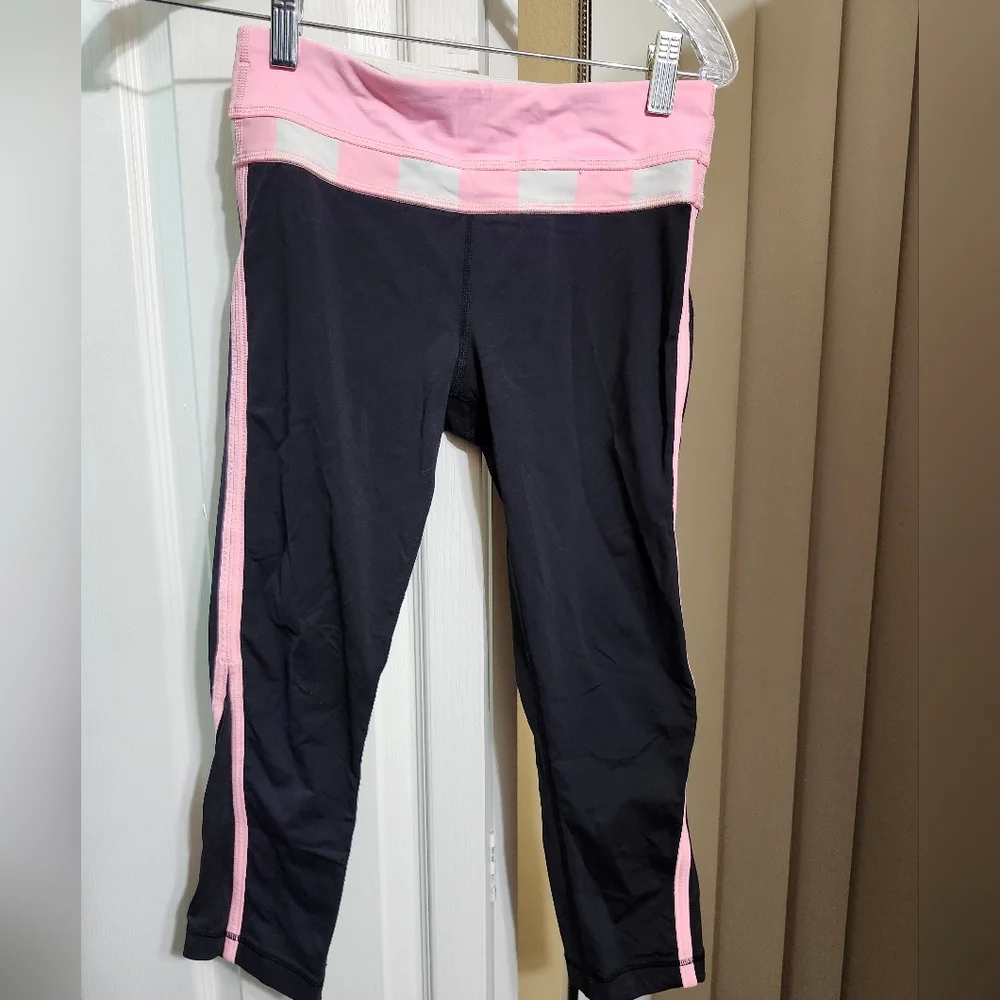 Lululemon Up The Pace Black & Pink Cropped Leggings Size 4